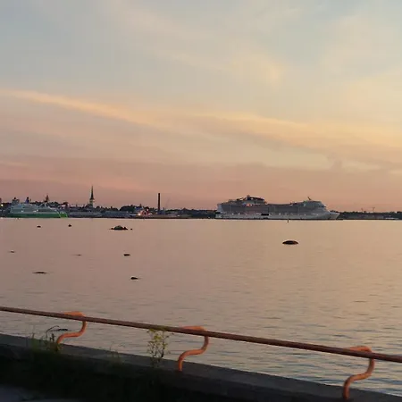 公寓 Lauluvaeljak 3room 塔林