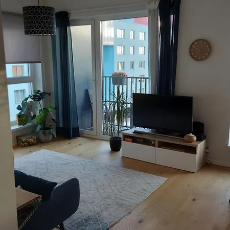 Lauluvaeljak 3room 塔林